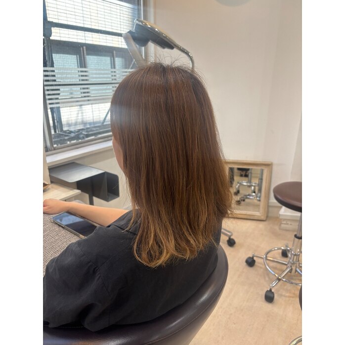 「暗髪でも透け感ブルー✨」